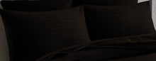Load image into Gallery viewer, 100% Egyptian cotton striped pillow cases
