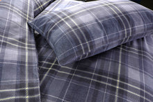 Load image into Gallery viewer, Wesley Duvet set
