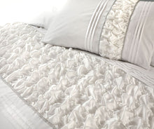 Load image into Gallery viewer, Auroa Duvet Cover sets
