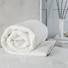 Load image into Gallery viewer, Luxury Duck Feather And Down Duvet
