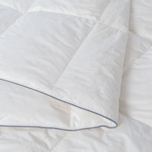 Load image into Gallery viewer, Luxury Duck Feather And Down Duvet
