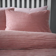 Load image into Gallery viewer, Chunky Rib Teddy Fleece - Blush Pink
